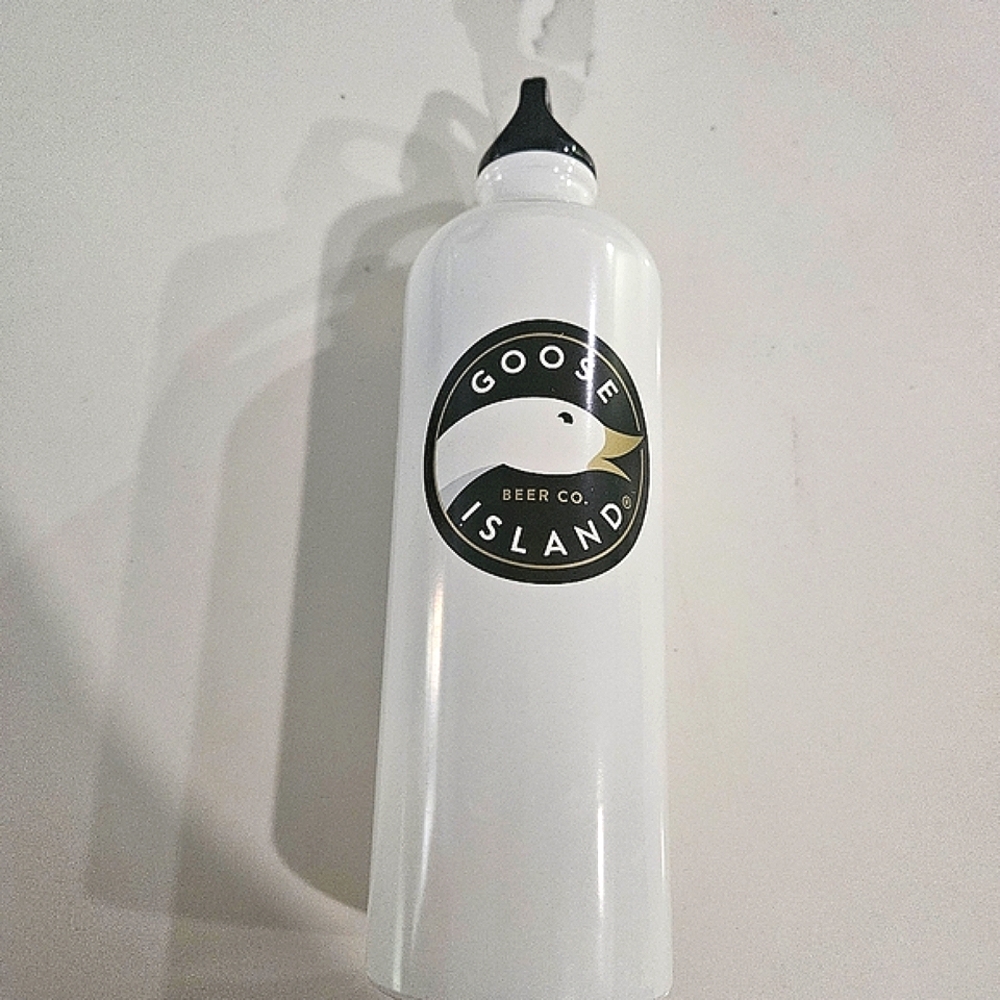 White Grey Goose Water Bottle Container Snoop Dogg Metal Steel Water Bottle Cool